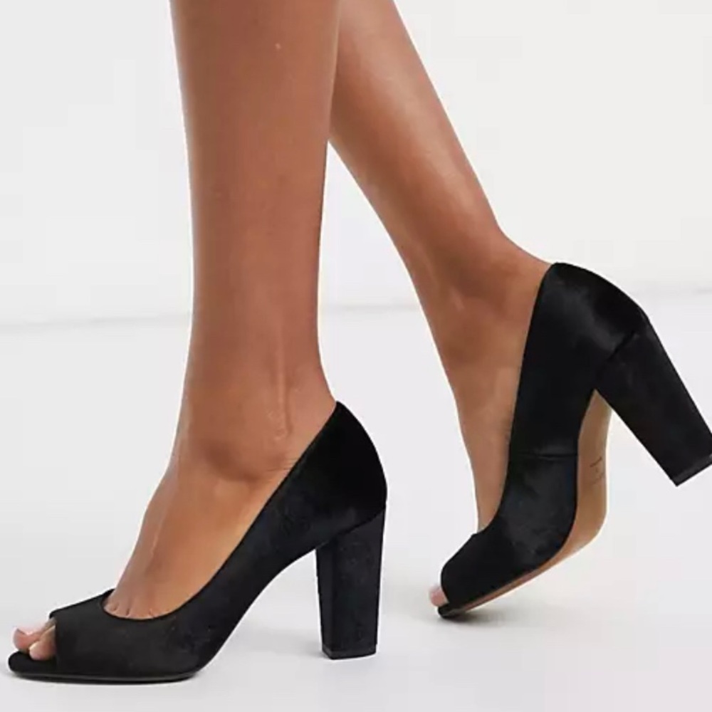 Karen Millen peep toe velvet pumps